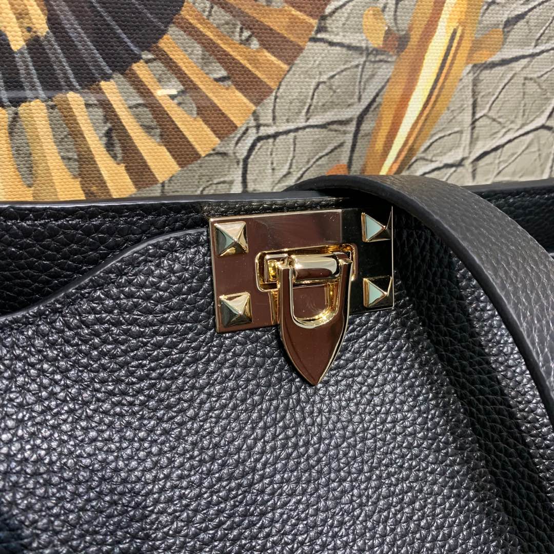 Valentino Leather Rockstud Crossbody Bag - Black