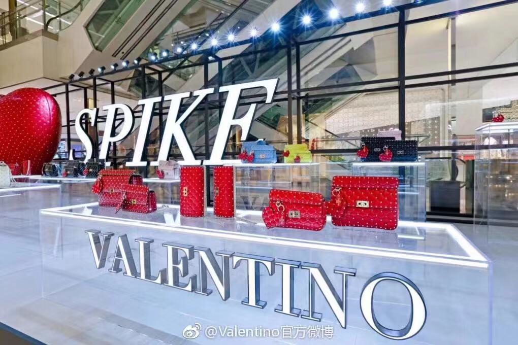 Valentino Red Quilted Leather Rockstud Spike Chain Clutch