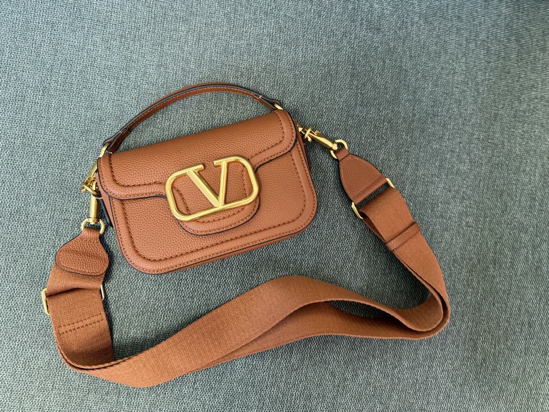 Valentino Valentino Garavani Alltime Grainy Calfskin Shoulder Bag