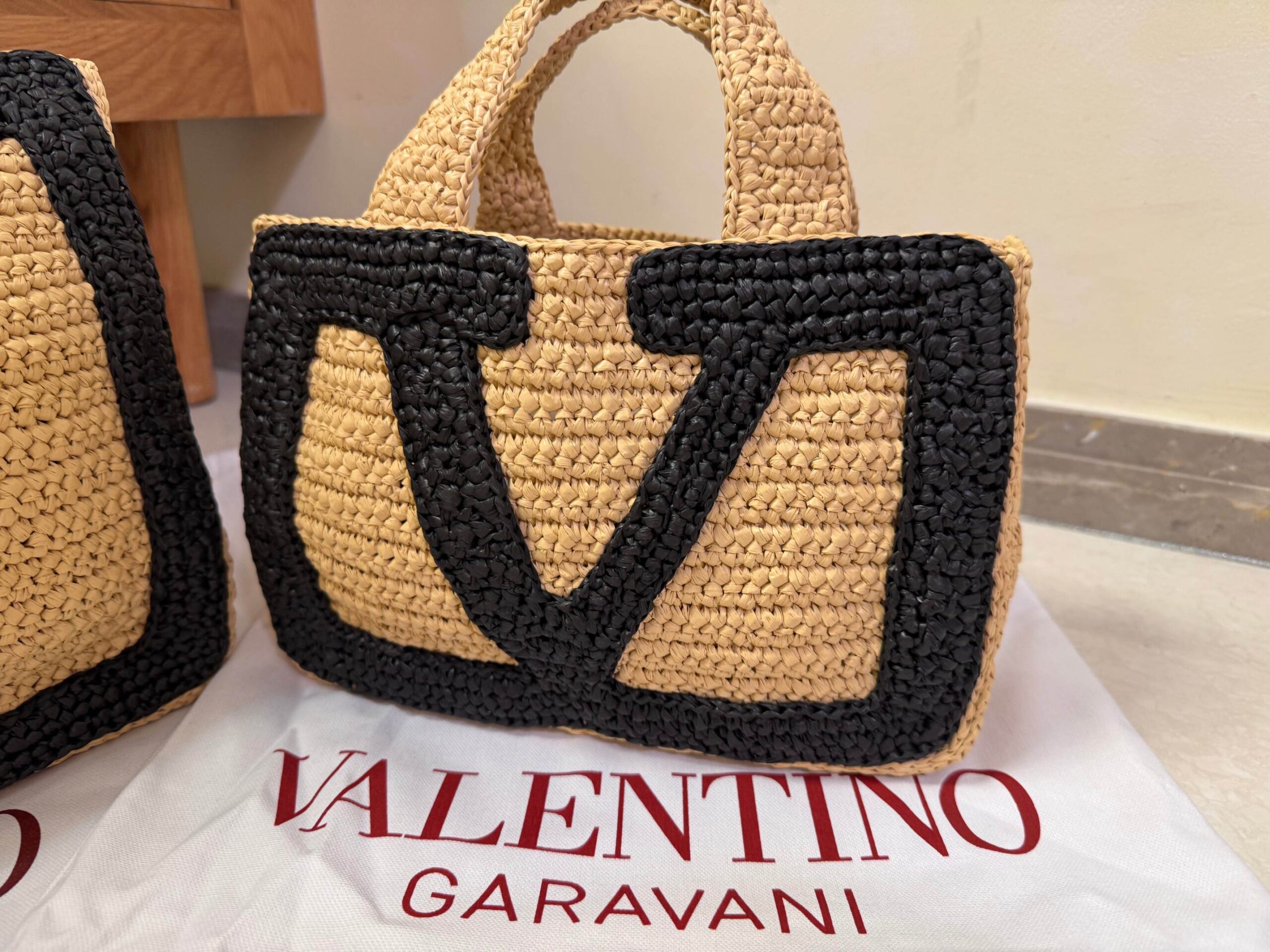 Valentino Valentino Garavani Viva Superstar Large Raffia