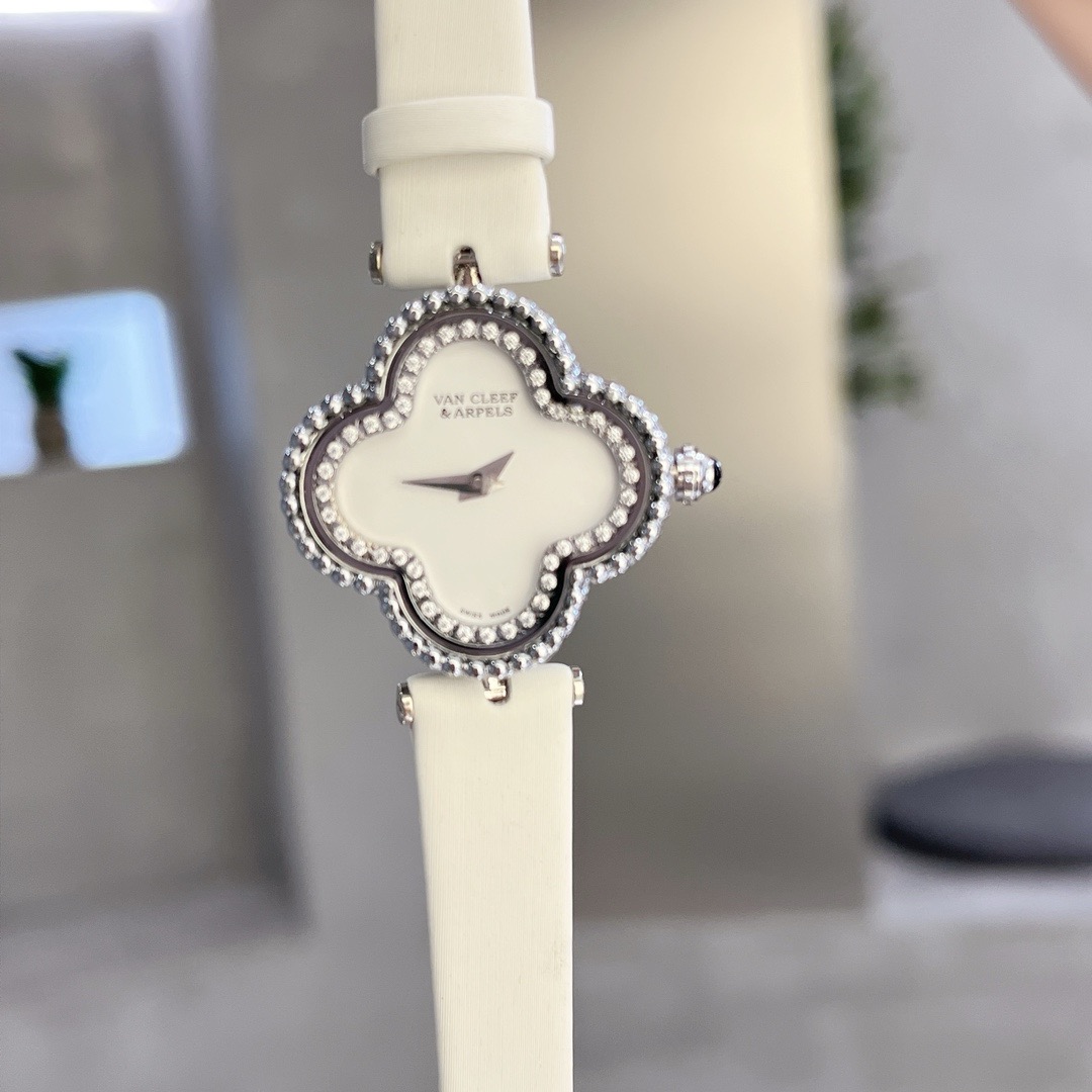 Alhambra Diamond White Leather - Van Cleef Arpels Watch
