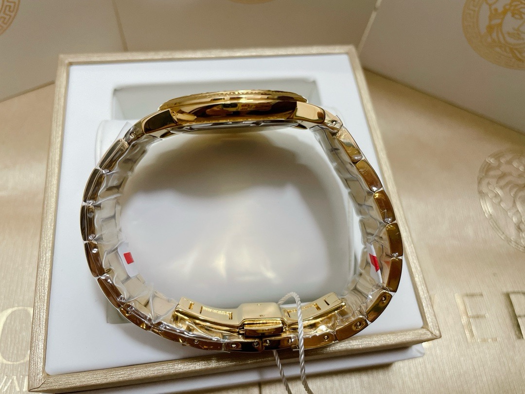 black Versace Greca Gold Watch - Versace Greca Gold Watch - Black Dial - Image 3