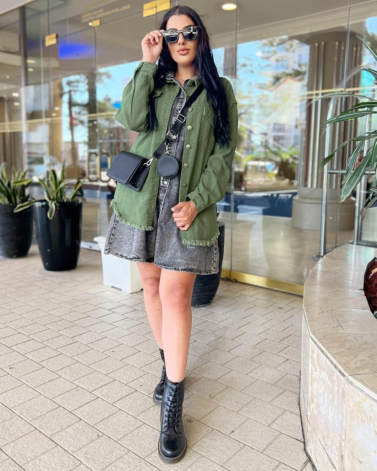 Vetinee Women\u2019s Oversized Button Up Frayed Hem Shacket Long Sleeve Pockets Denim Jean Jacket