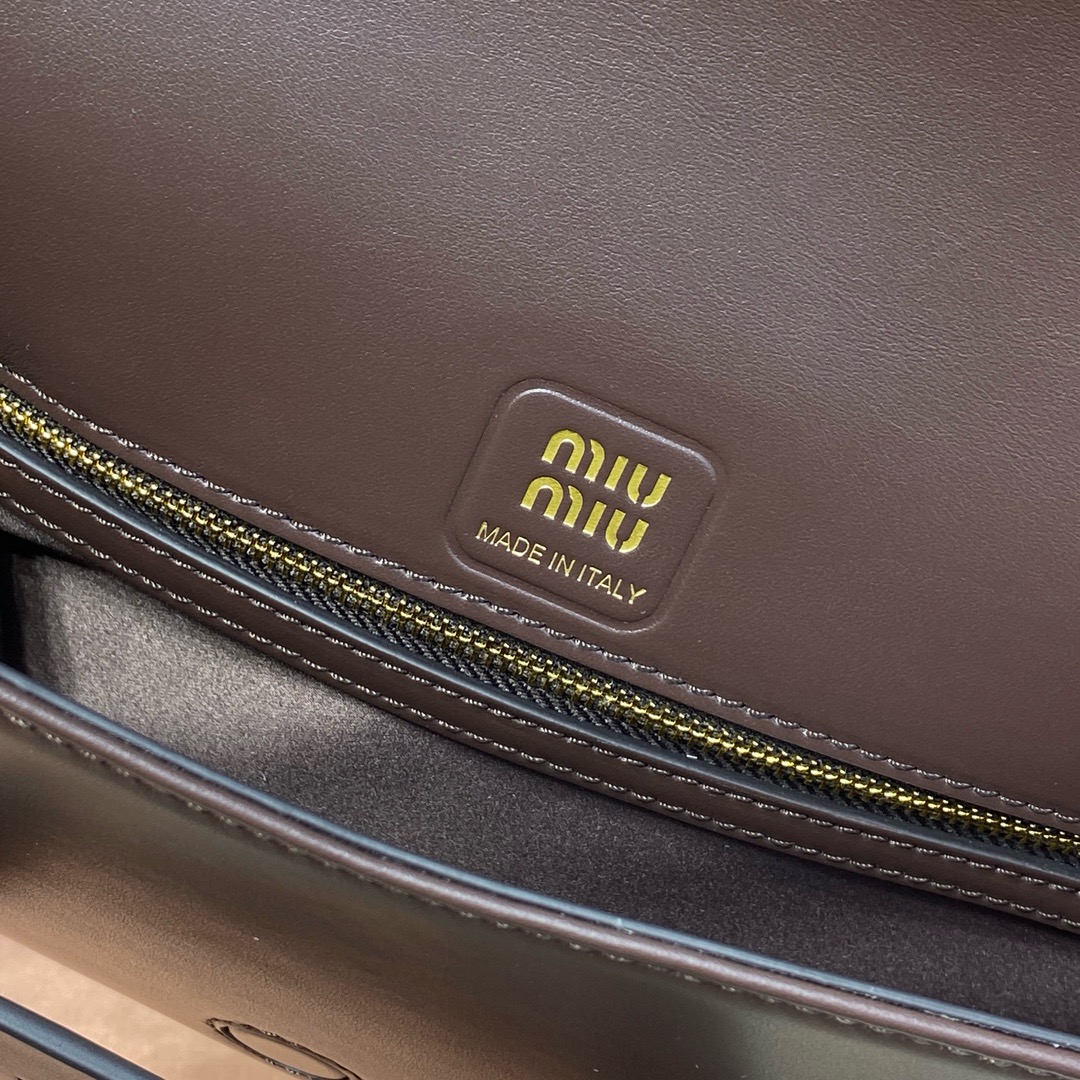 Women's leather bag Miu Miu Penny brown LM