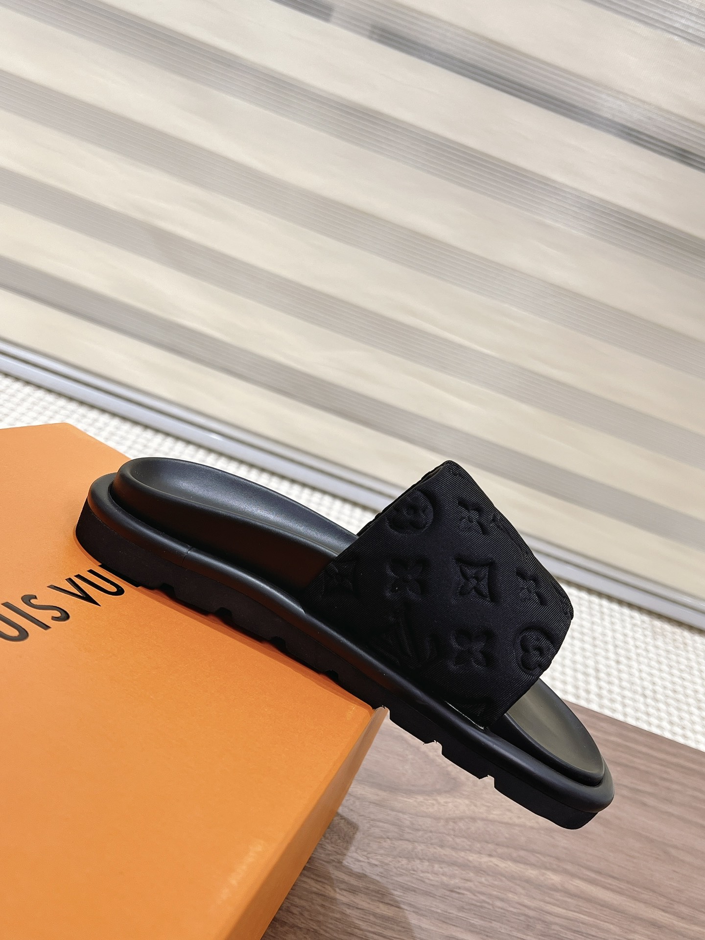 Women's Louis Vuitton Pool Pillow Comfort Mules 'Black