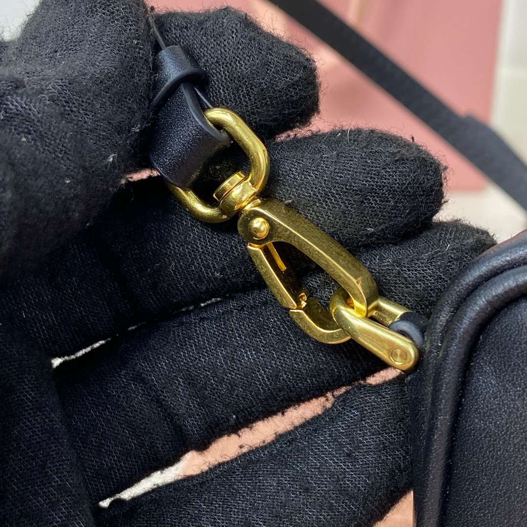 Women’s Wallet Miu Miu Leather Micro Bag ‘Black’