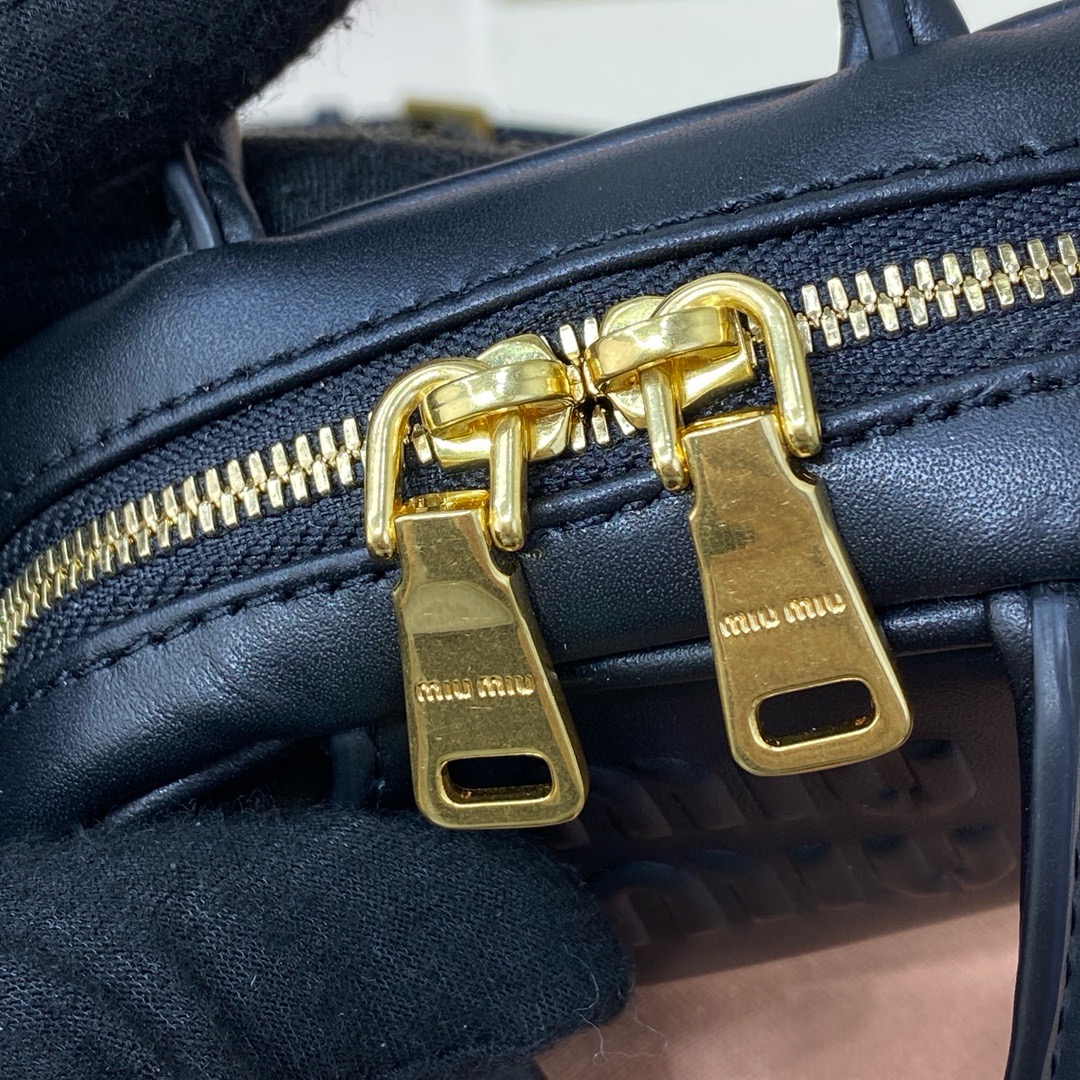 Women’s Wallet Miu Miu Leather Micro Bag ‘Black’